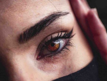 Comment faire ses sourcils quand on en a pas