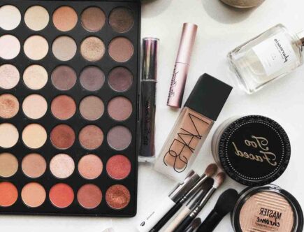 Qui a inventé le maquillage ?