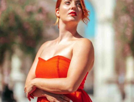 How do you dress like Gigi Hadid?