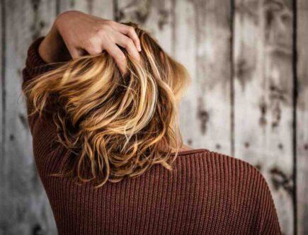 Comment hydrater les cheveux à faible porosité ?