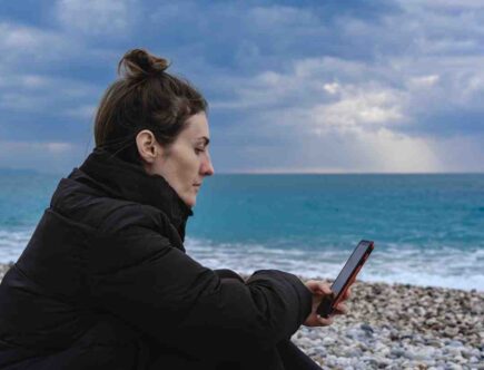Quelle cellule s'arrête à l'âge adulte ?