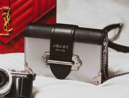 Qui est la femme de la pub Yves Saint Laurent ?